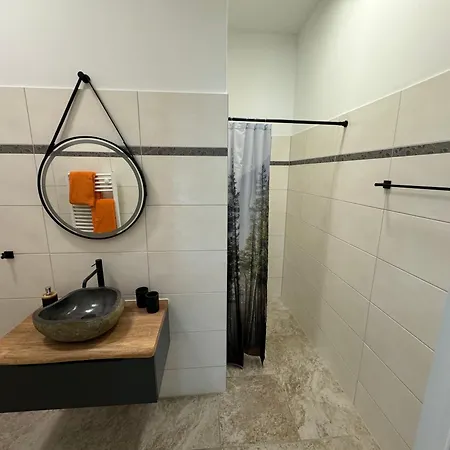 Pensjonat Am Waldguertel 3*