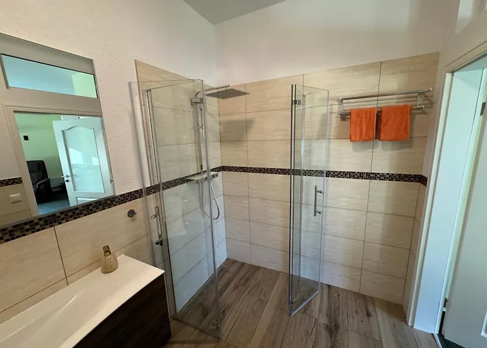 Am Waldguertel بيت ضيافة